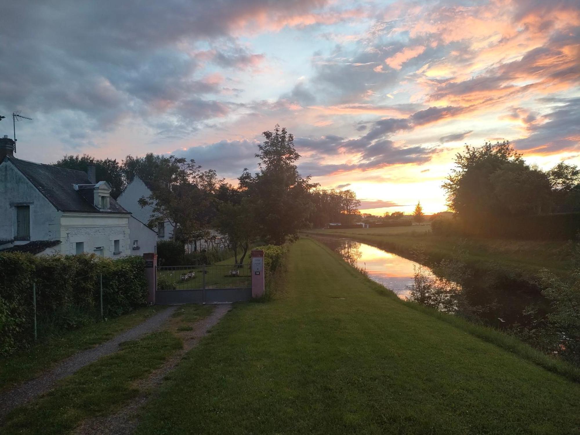 Petite Maison Au Bord Du Canal, 8' Zoo De Beauval, Pmr Noyers-sur-Cher Buitenkant foto